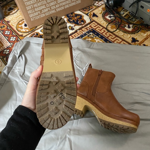 Universal Thread boots - Picture 3 of 4